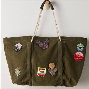 FREE PEOPLE Been There Badge Tote Bag Olive Green New